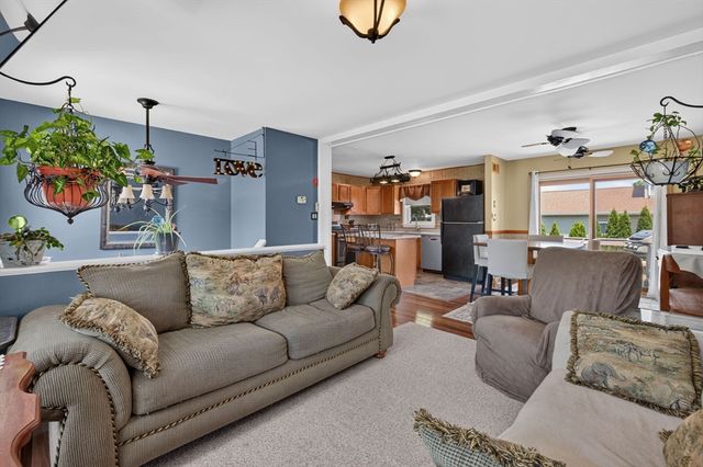 158 Amity St, Fall River, MA 02721