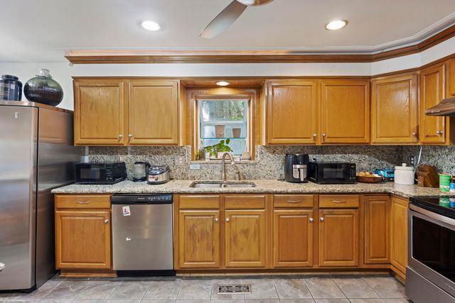 5703 Saint Angela Drive, North Charleston, SC 29418