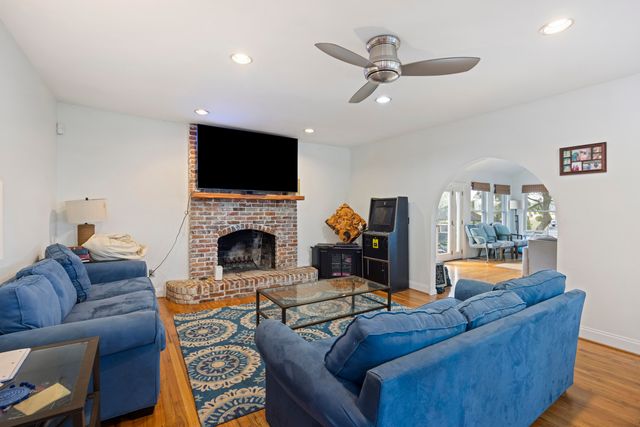 5703 Saint Angela Drive, North Charleston, SC 29418