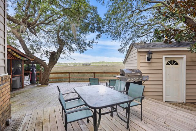 5703 Saint Angela Drive, North Charleston, SC 29418