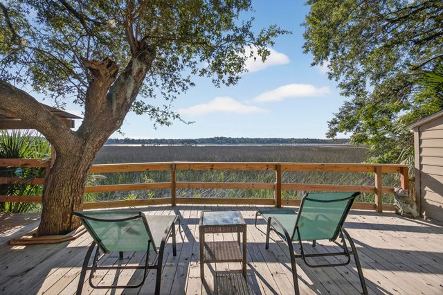 5703 Saint Angela Drive, North Charleston, SC 29418