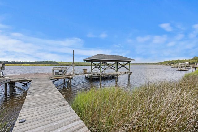 5703 Saint Angela Drive, North Charleston, SC 29418