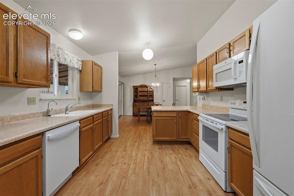 2612 Patriot Heights, Colorado Springs, CO 80904 — photo 5