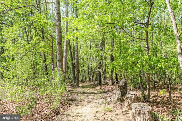 76 MISTY CREEK LN, Fredericksburg, VA 22406