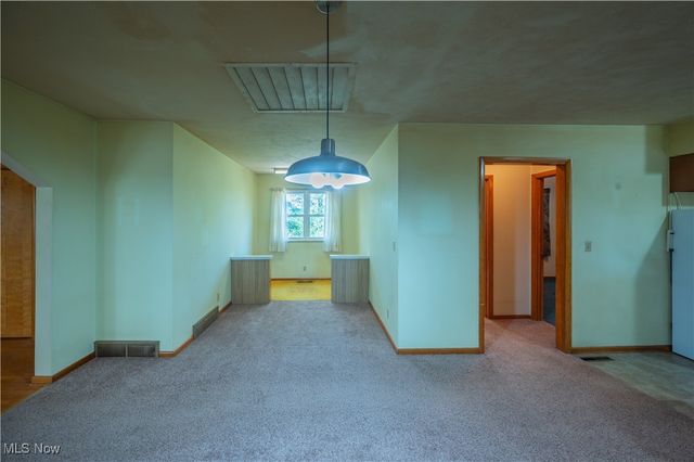 41 Burl Road, Parkersburg, WV 26104