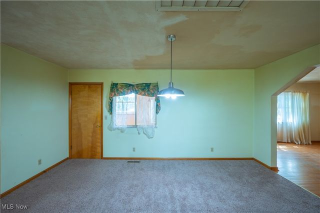 41 Burl Road, Parkersburg, WV 26104