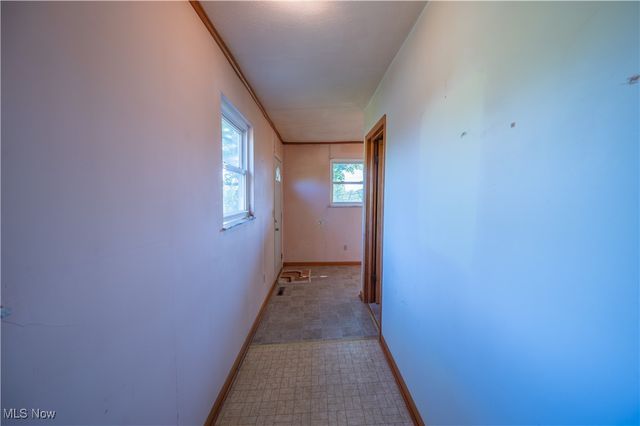 41 Burl Road, Parkersburg, WV 26104