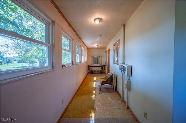 41 Burl Road, Parkersburg, WV 26104