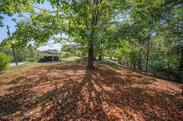 41 Burl Road, Parkersburg, WV 26104