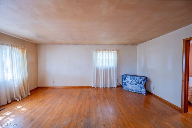 41 Burl Road, Parkersburg, WV 26104