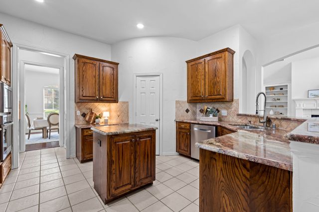 4821 Ravendale Drive, Richardson, TX 75082