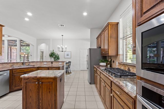 4821 Ravendale Drive, Richardson, TX 75082