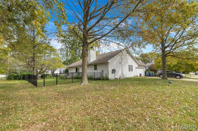 1901 Applegate Lane, Edwardsville, IL 62025