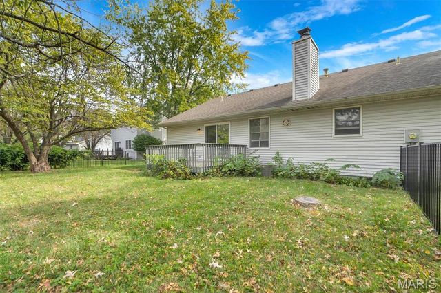 1901 Applegate Lane, Edwardsville, IL 62025