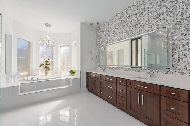 695 SE 47TH LOOP, Ocala, FL 34480