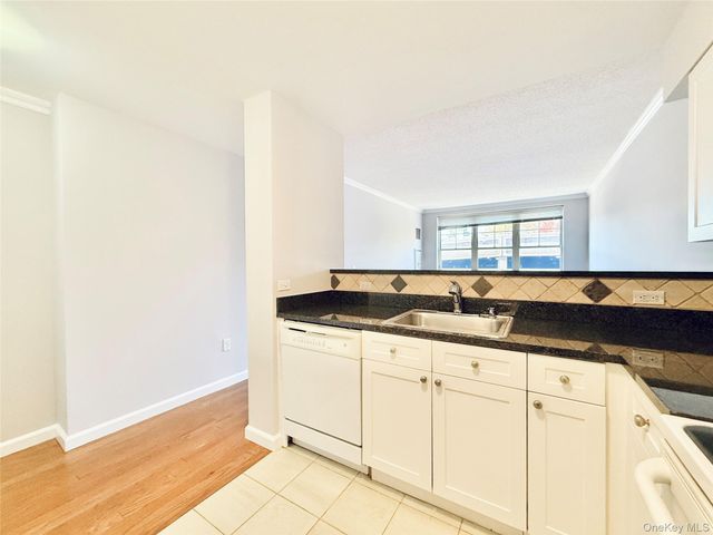 300 Mamaroneck Avenue 617, White Plains, NY 10605