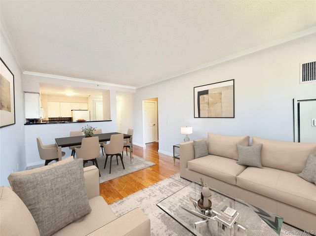 300 Mamaroneck Avenue 617, White Plains, NY 10605