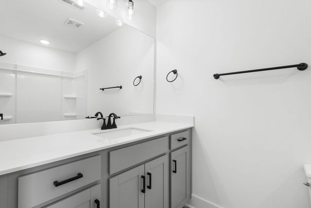 3873 Jockey Dr Apt A, Clarksville, TN 37042