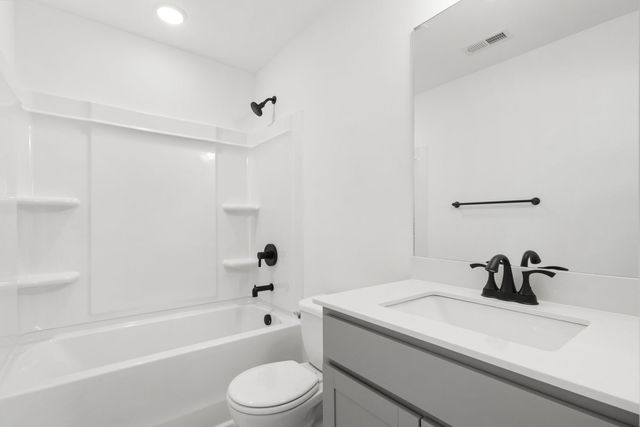 3873 Jockey Dr Apt A, Clarksville, TN 37042