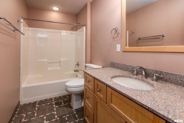 17127 N US Hwy 51 Highway, Desoto, IL 62924