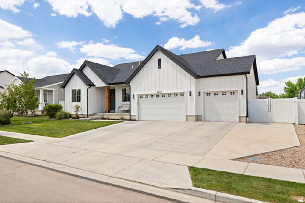 Image 2 of property listing at 3648 W CREEK MEADOW RD, Riverton, UT 84065