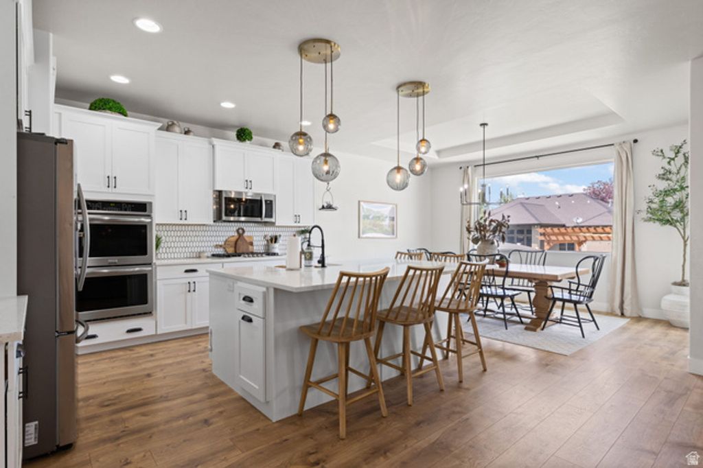 Image 15 of property listing at 3648 W CREEK MEADOW RD, Riverton, UT 84065
