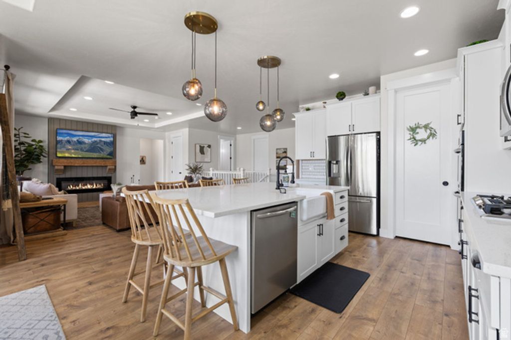 Image 18 of property listing at 3648 W CREEK MEADOW RD, Riverton, UT 84065