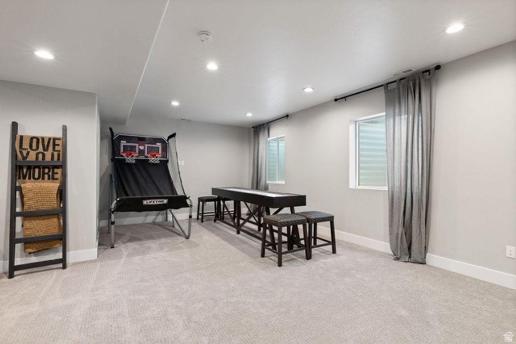 Image 36 of property listing at 3648 W CREEK MEADOW RD, Riverton, UT 84065