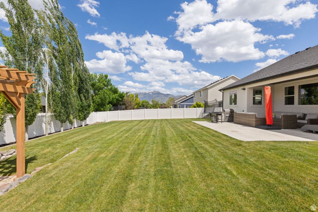 Image 49 of property listing at 3648 W CREEK MEADOW RD, Riverton, UT 84065