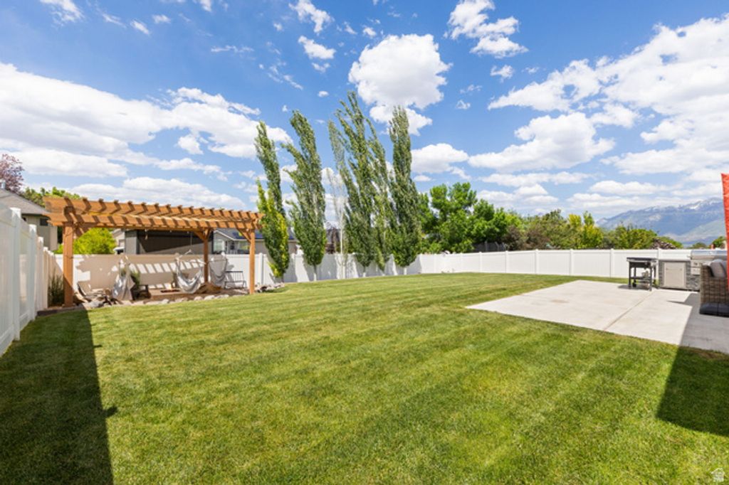 Image 50 of property listing at 3648 W CREEK MEADOW RD, Riverton, UT 84065