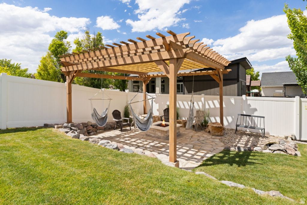 Image 51 of property listing at 3648 W CREEK MEADOW RD, Riverton, UT 84065