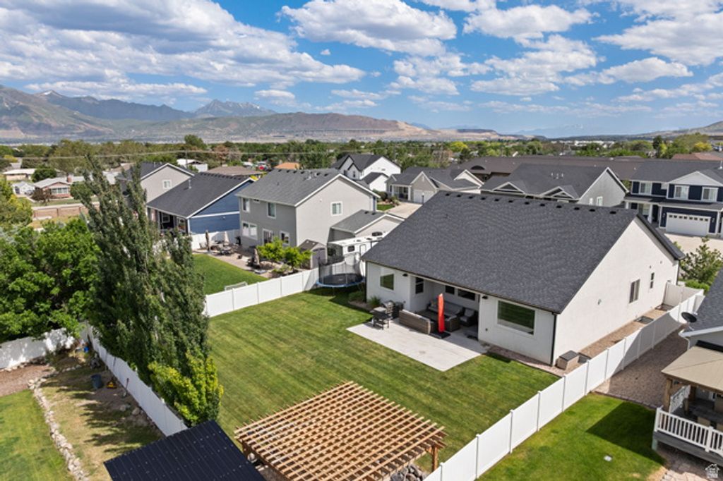 Image 58 of property listing at 3648 W CREEK MEADOW RD, Riverton, UT 84065