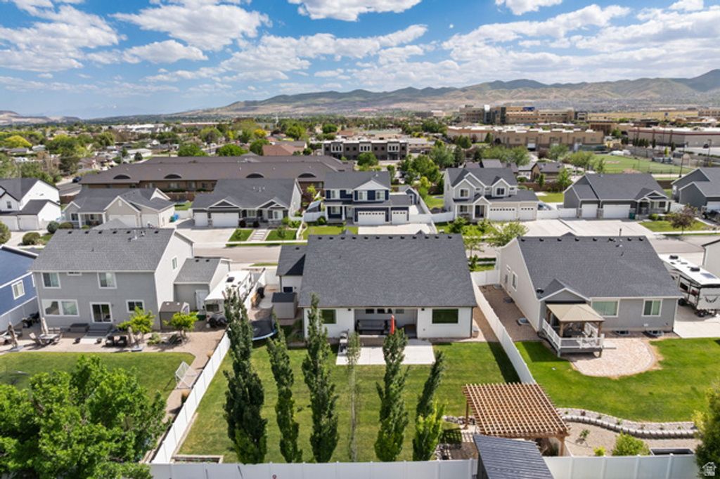 Image 59 of property listing at 3648 W CREEK MEADOW RD, Riverton, UT 84065