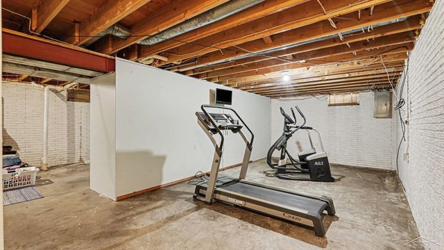 1383 Cranbrook Drive, Saginaw, MI 48638