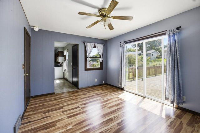 1367 Balsam PLACE, West Bend, WI 53095