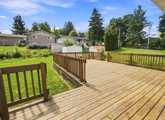 1367 Balsam PLACE, West Bend, WI 53095