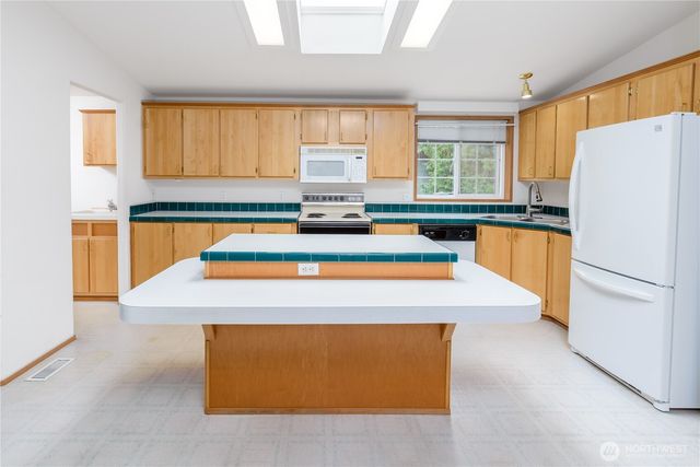 152 Charles Roberts Road, Sequim, WA 98382