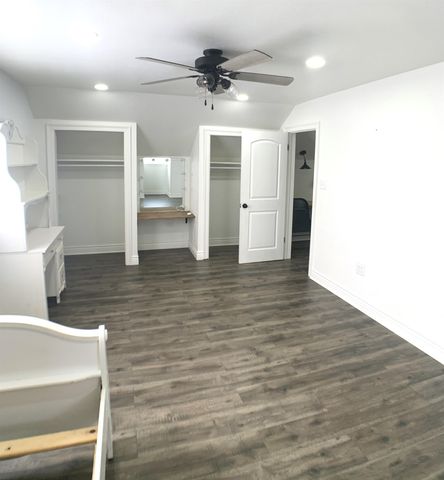 2216 Acadian Dr, Houma, LA 70363