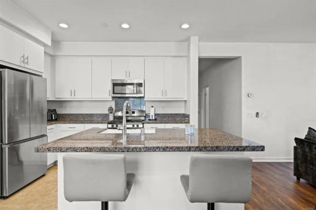 45477 Calle Cirros, Temecula, CA 92592