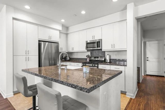 45477 Calle Cirros, Temecula, CA 92592
