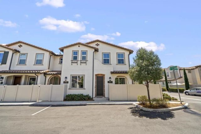 45477 Calle Cirros, Temecula, CA 92592