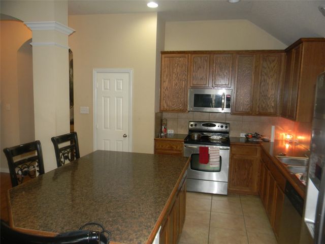 1716 Kittyhawk Drive, Little Elm, TX 75068