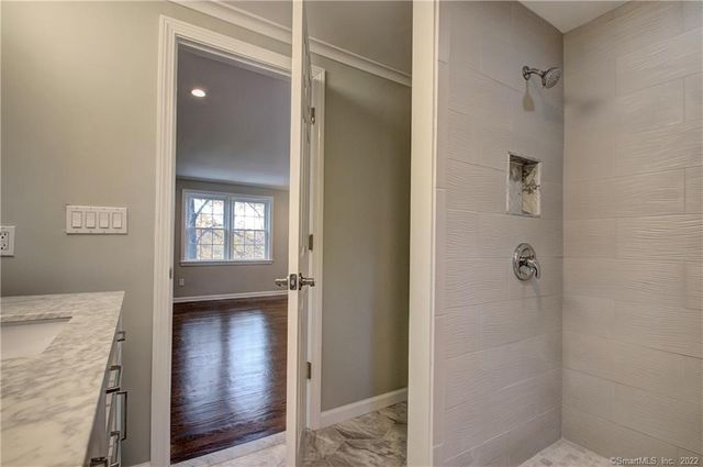 29 Horseshoe Drive, Danbury, CT 06811