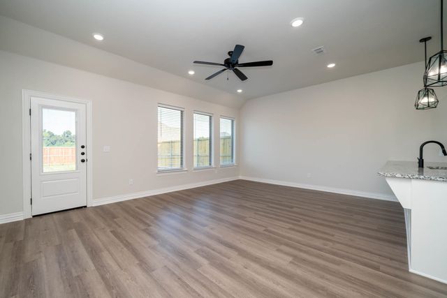 1427 Page Valley Cir, Longview, TX 75601