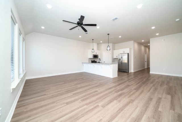 1427 Page Valley Cir, Longview, TX 75601