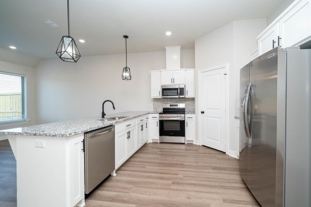 1427 Page Valley Cir, Longview, TX 75601