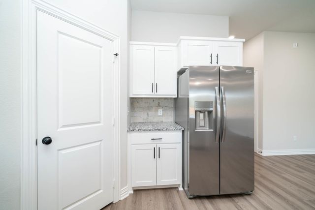 1427 Page Valley Cir, Longview, TX 75601