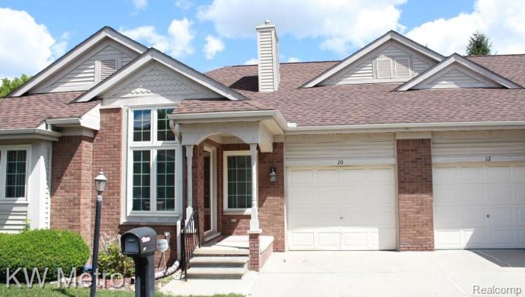 10 Canfield Circle 5, Dearborn Heights, MI 48127