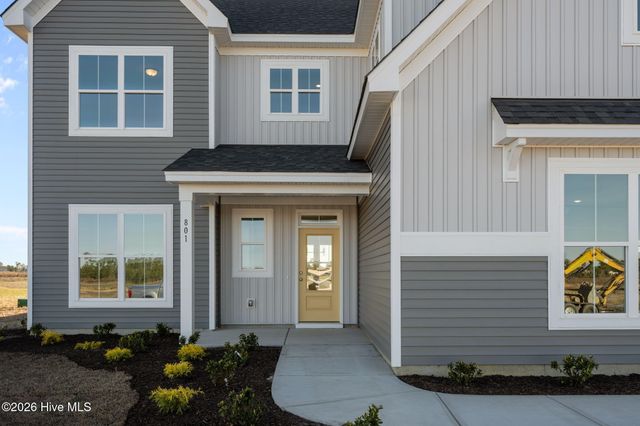 801 Tupelo Tree Drive, Hubert, NC 28539