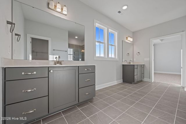 801 Tupelo Tree Drive, Hubert, NC 28539